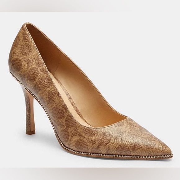 Preloved COACH Samantha Pump In Signature Canvas Women's Size 6.5 - Picture 1 of 12